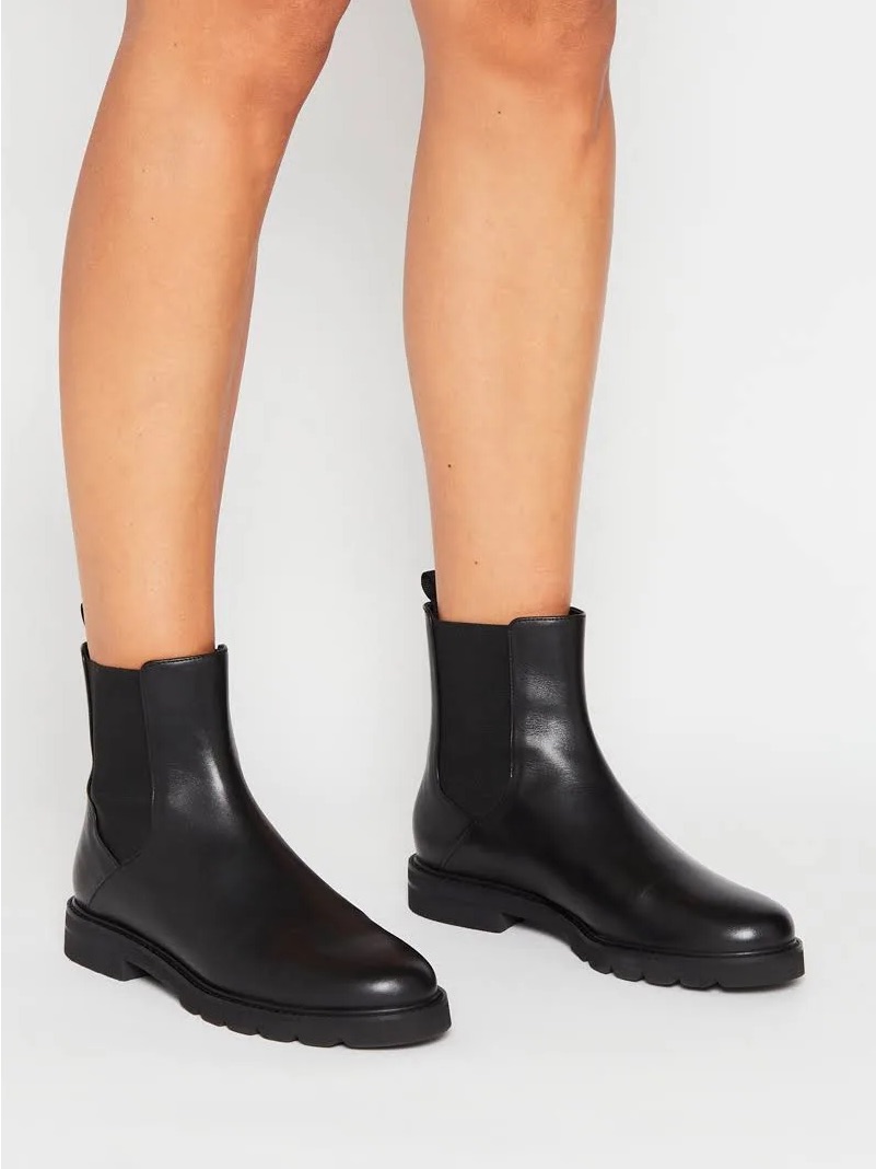 Stuart Weitzman Dylan Chelsea Boot Bootie Black 9.5
